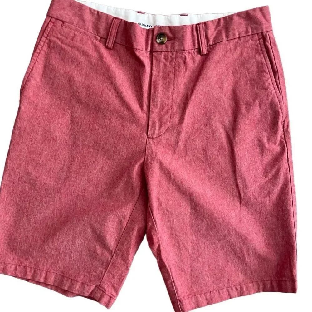 OLD NAVY red Ultimate Slim with Built-In Flex flat front 10”shorts size 31.